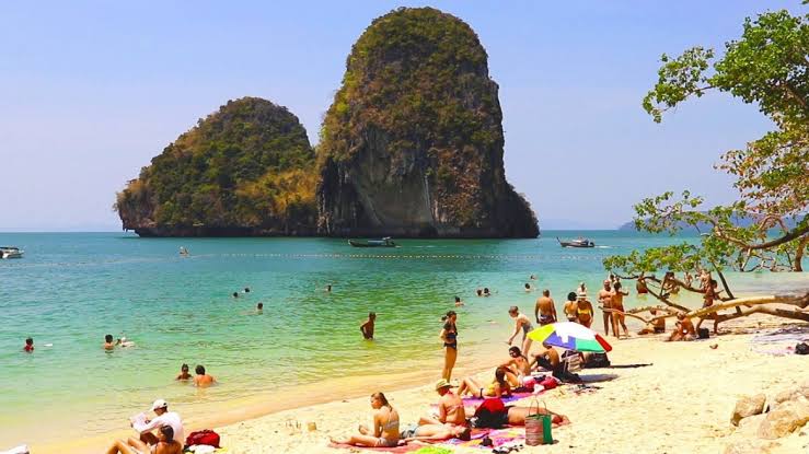 Apakah Nama Pantai Yang Menjadi Objek Wisata Di Thailand Brainly